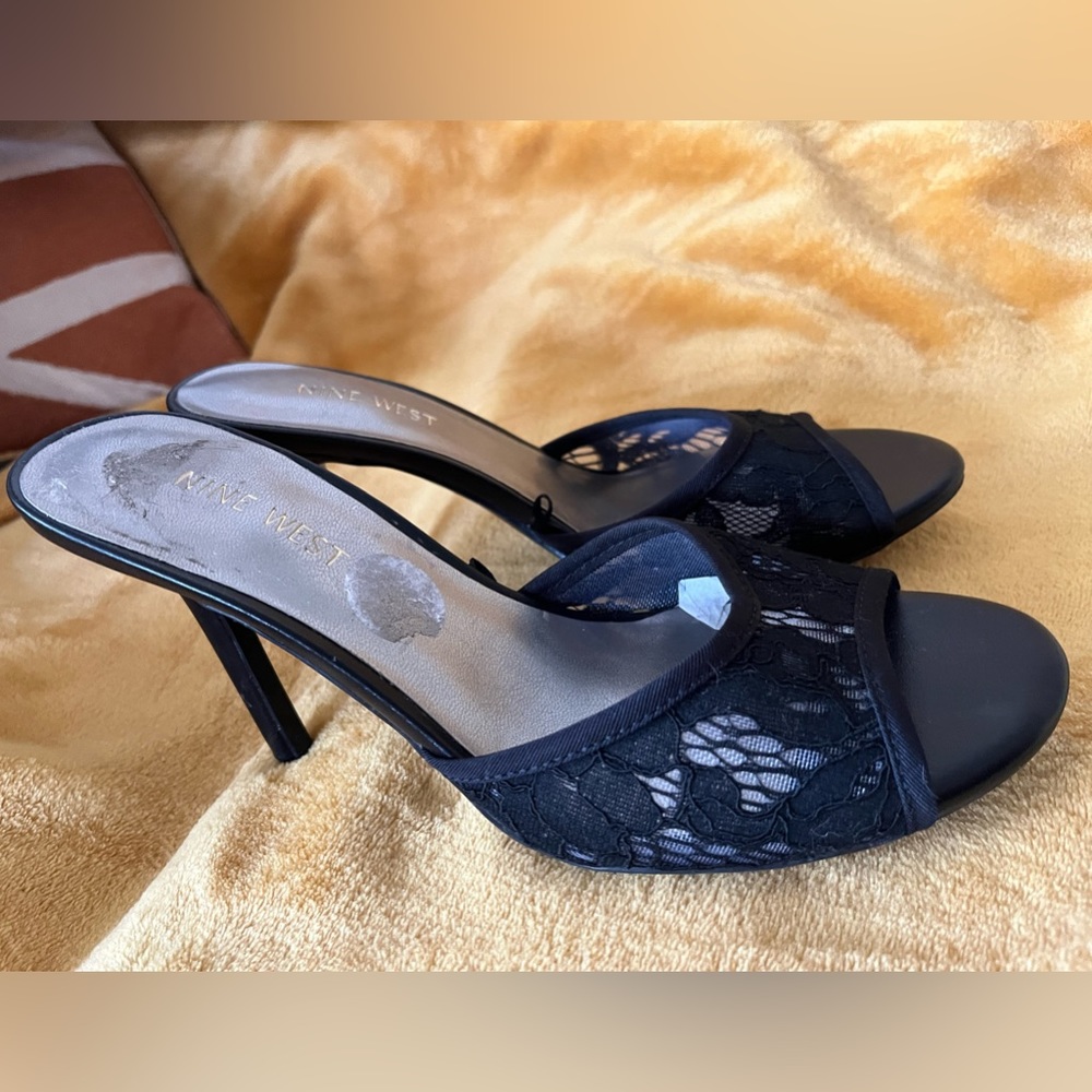 Lacy slipper heels NWOT